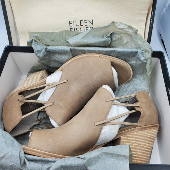 Eileen Fisher Shoes - Gorgeous Eileen Fisher Nikki Sandals NIB Dust Bag